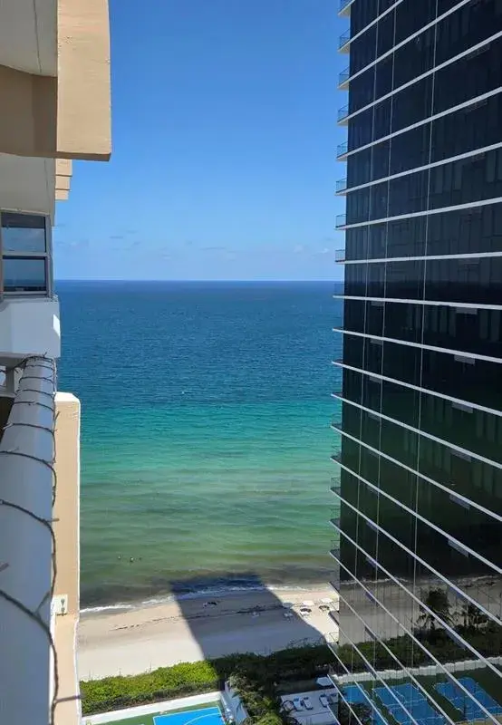 1980 S Ocean Drive # 22c, Hallandale Beach FL 33009