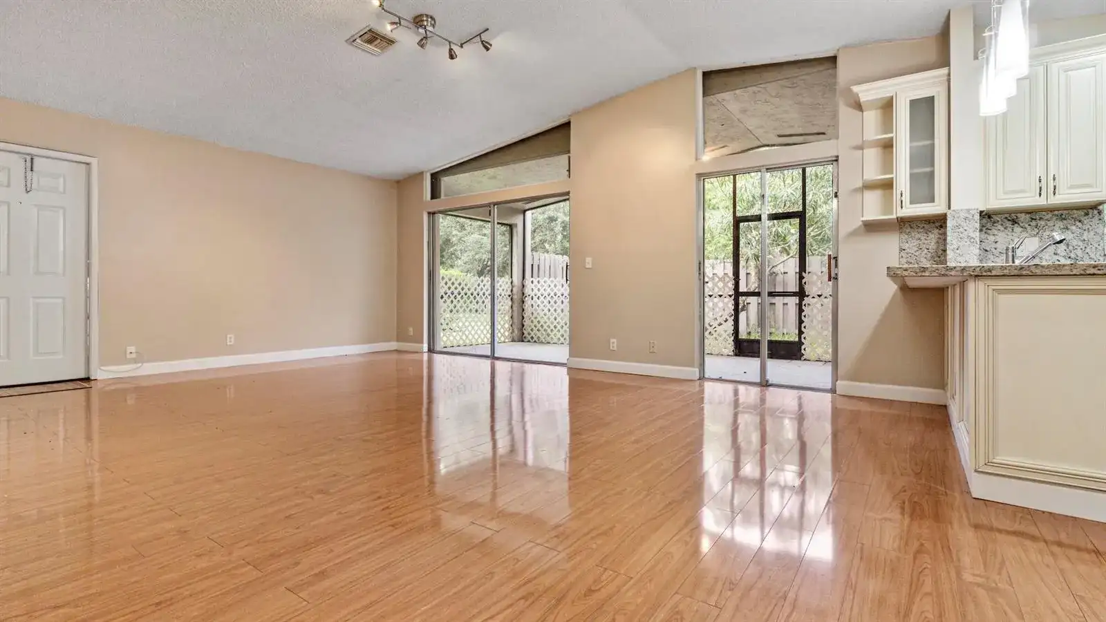 570 Woodgate Circle # A, Sunrise FL 33326 photo 5