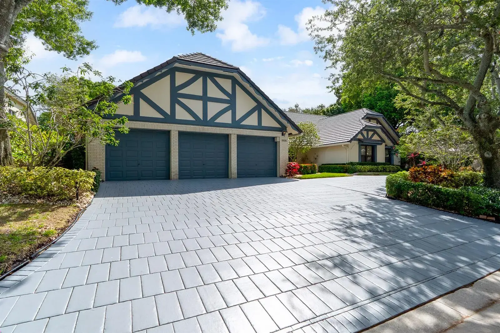 1866 Colonial Drive, Coral Springs FL 33071