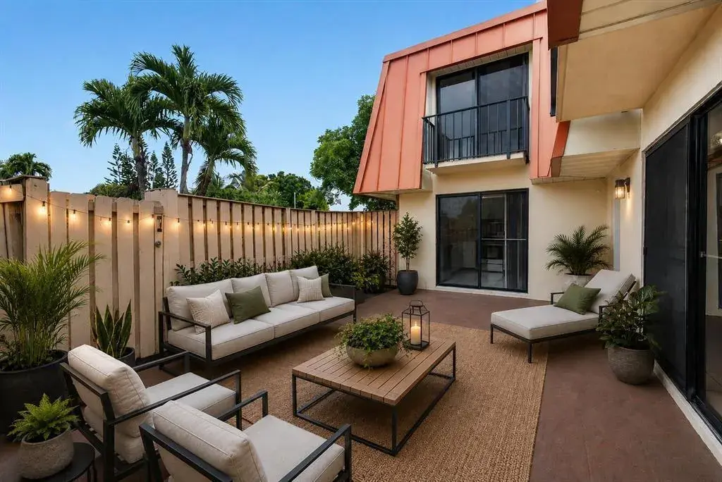 3310 Meridian Way S # A, Palm Beach Gardens FL 33410