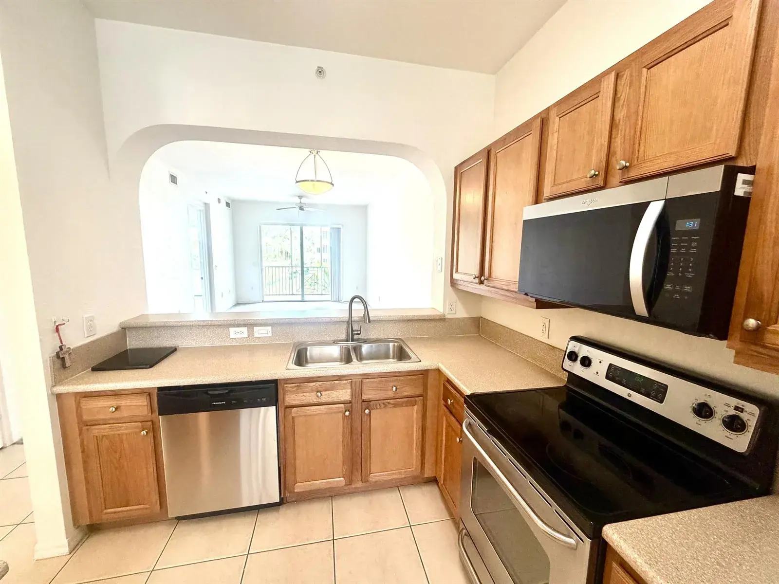 3600 Oaks Clubhouse Drive # 309, Pompano Beach FL 33069