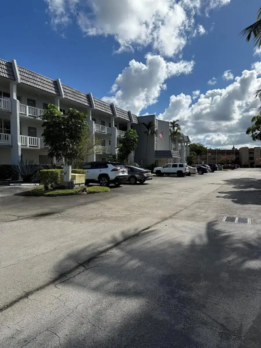 6650 Royal Palm Boulevard # 205c, Margate FL 33063