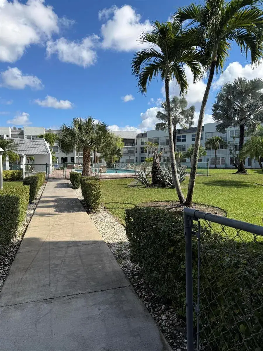 6650 Royal Palm Boulevard # 205c, Margate FL 33063