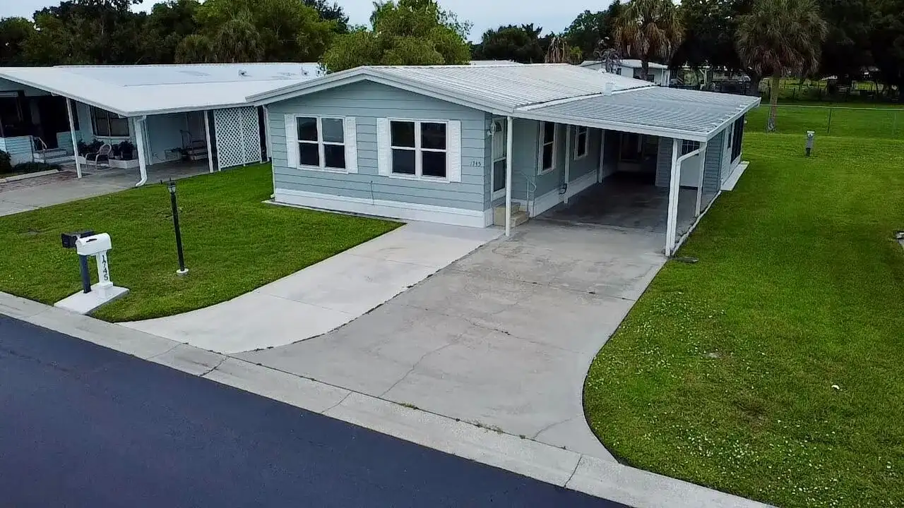 1745 SW 35th Circle, Okeechobee FL 34974 photo 3