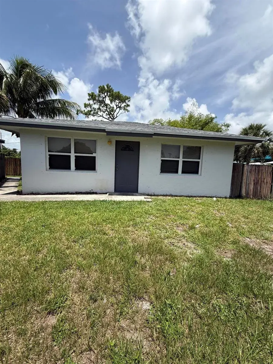 3961 Park Lane # B, Palm Springs FL 33406