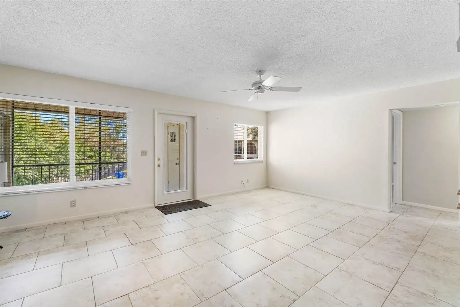 322 Pine Ridge Circle # 2, FL 33463 photo 5