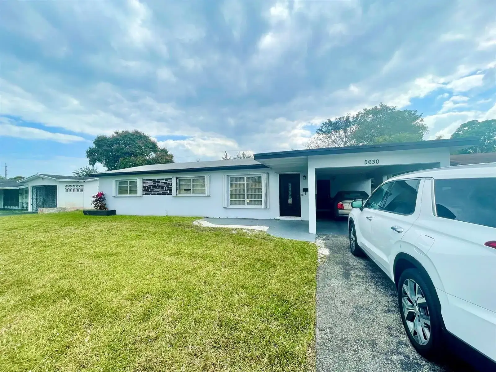 5630 Hollywood Boulevard, Hollywood FL 33021 photo 3