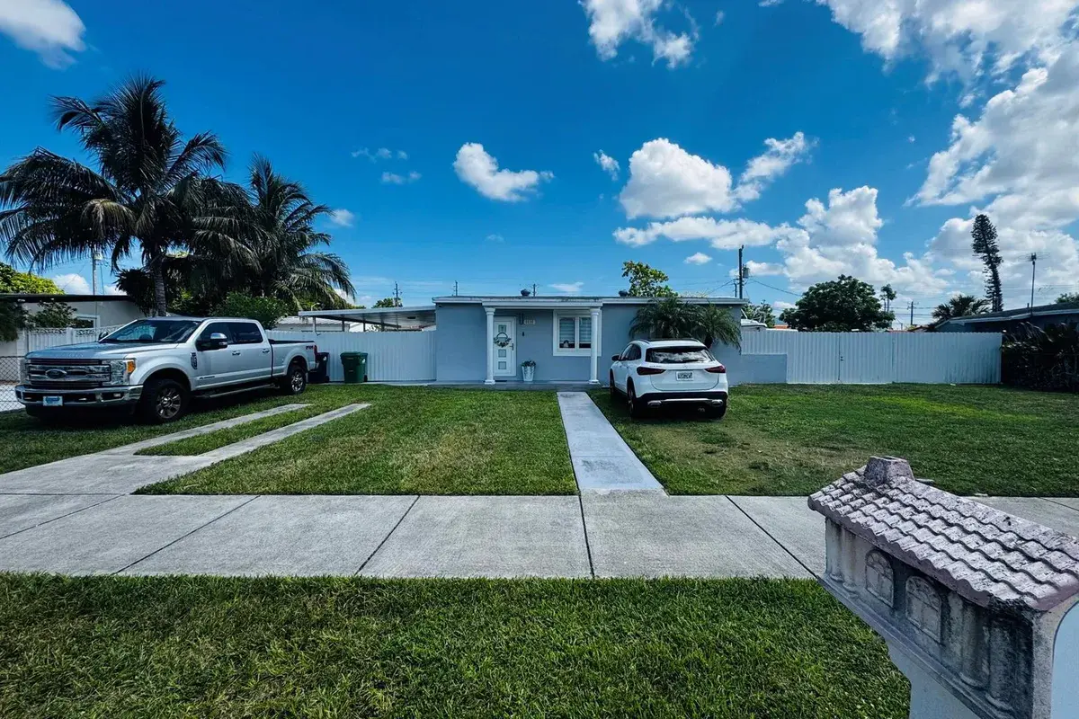 9235 SW 41st Street, Miami FL 33165