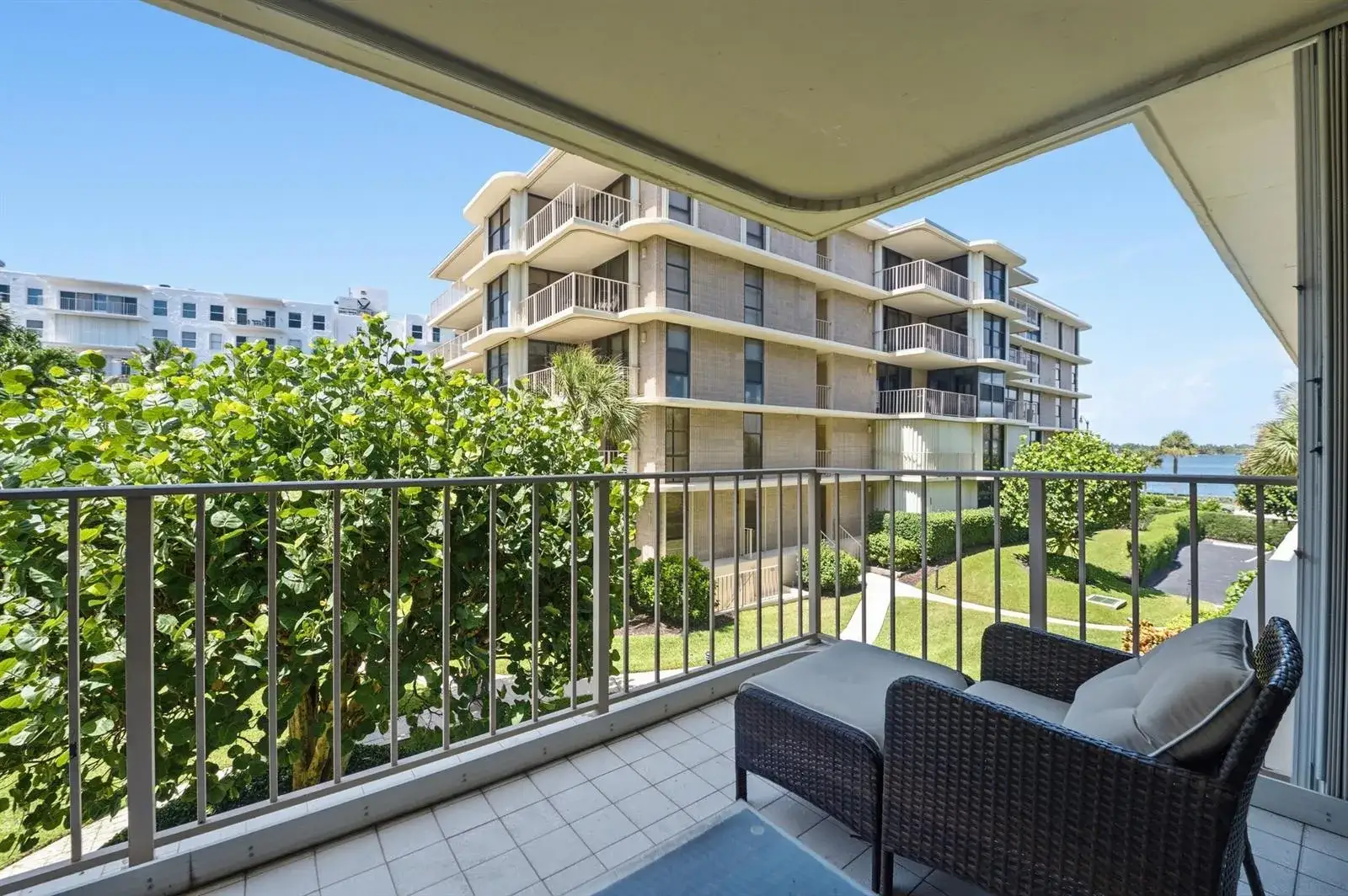 3200 S Ocean Boulevard # D203, Palm Beach FL 33480