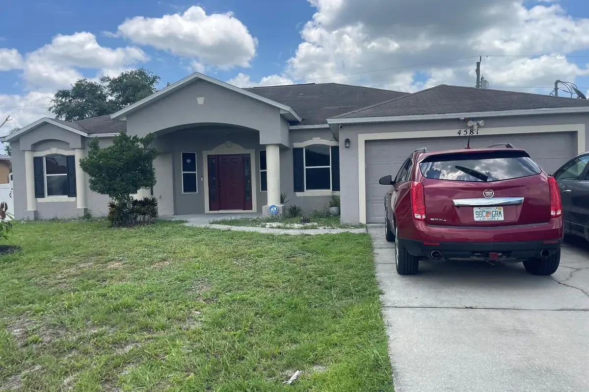 4581 SW Floral Street, Port St. Lucie FL 34953