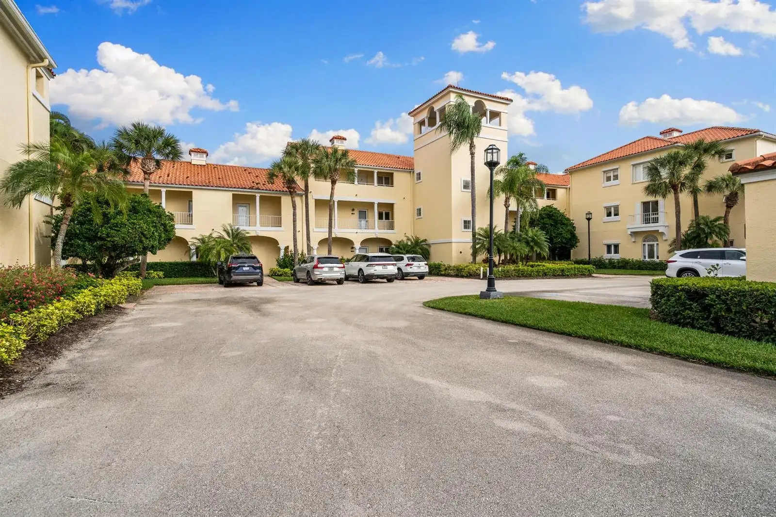 5040 Harmony Circle # 102, Vero Beach FL 32967 photo 2