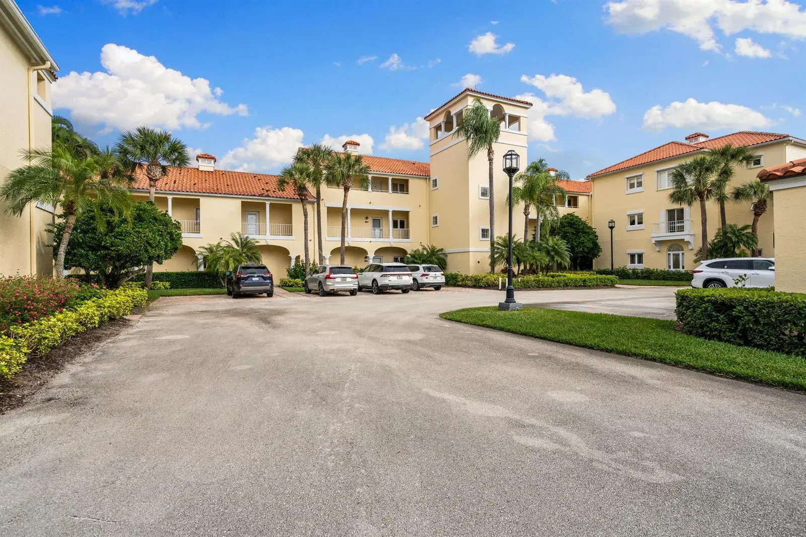 5040 Harmony Circle # 102, Vero Beach FL 32967