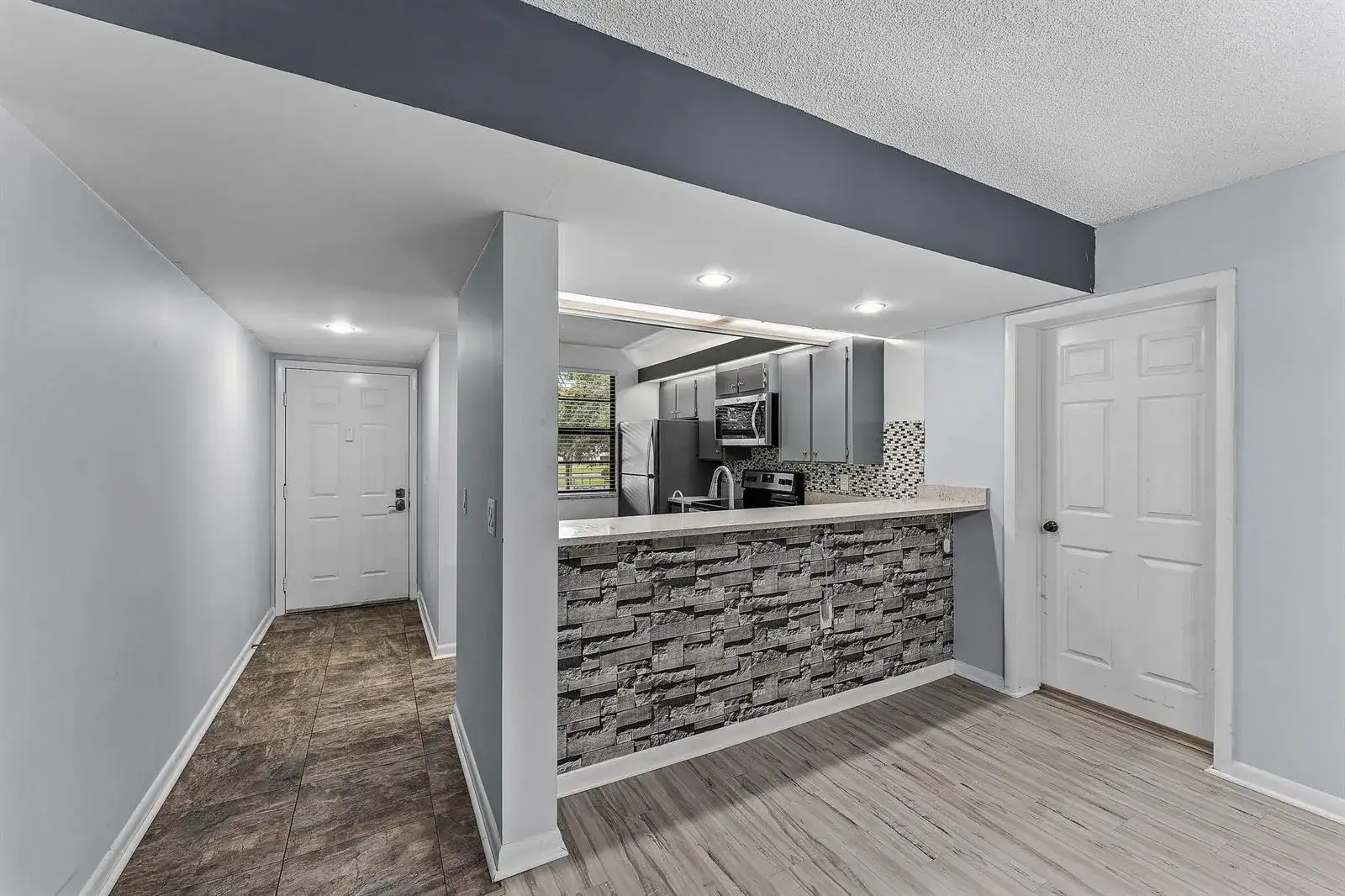 6097 Balboa Circle # 202, Boca Raton FL 33433 photo 3