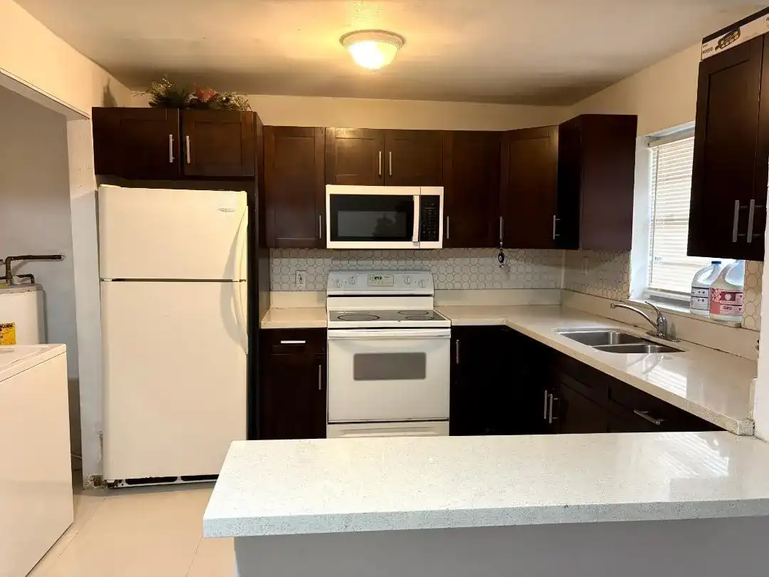 2400 NW 21st Street # 3, Fort Lauderdale FL 33311