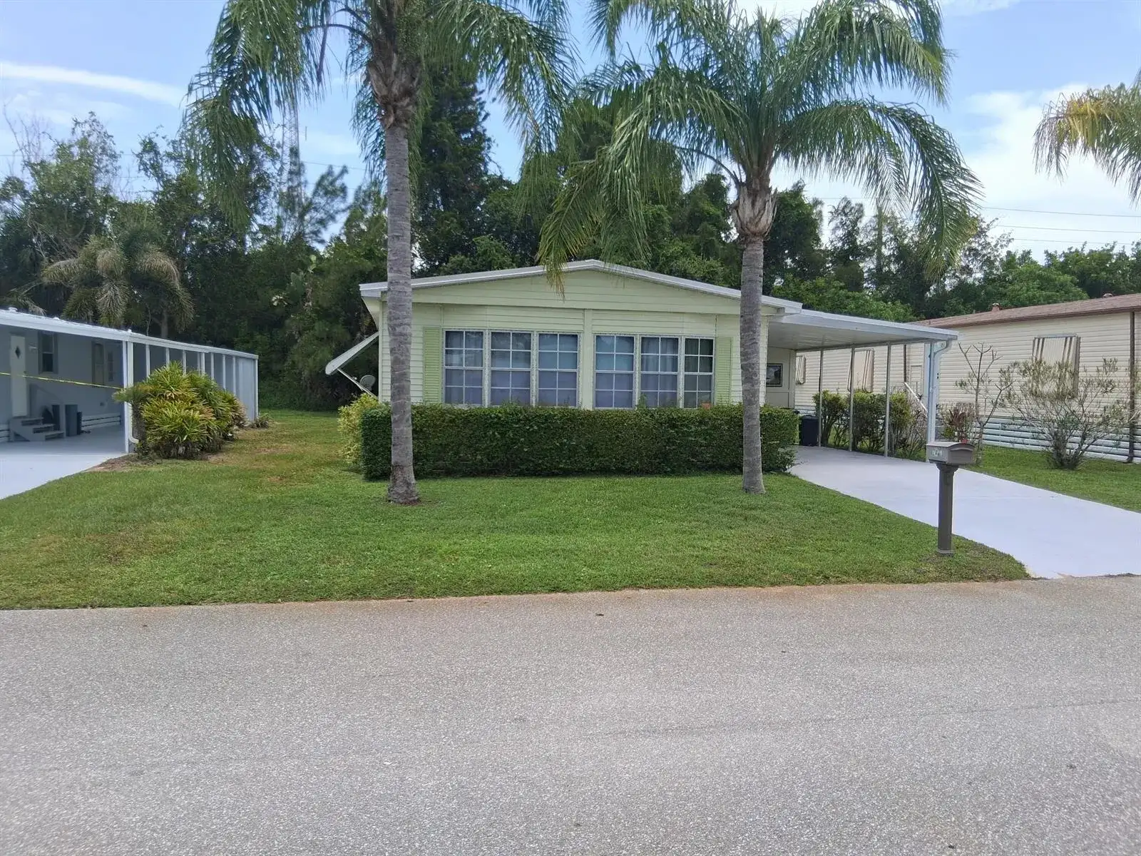 214 W Caribbean, Port St. Lucie FL 34952 photo 2