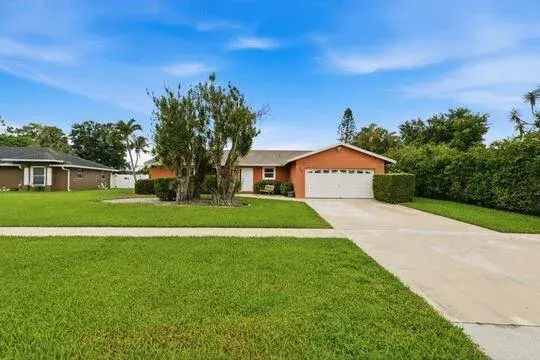 397 La Mancha Avenue, Royal Palm Beach FL 33411