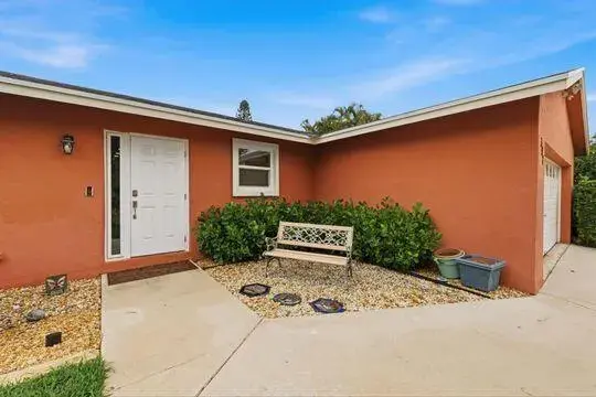 397 La Mancha Avenue, Royal Palm Beach FL 33411