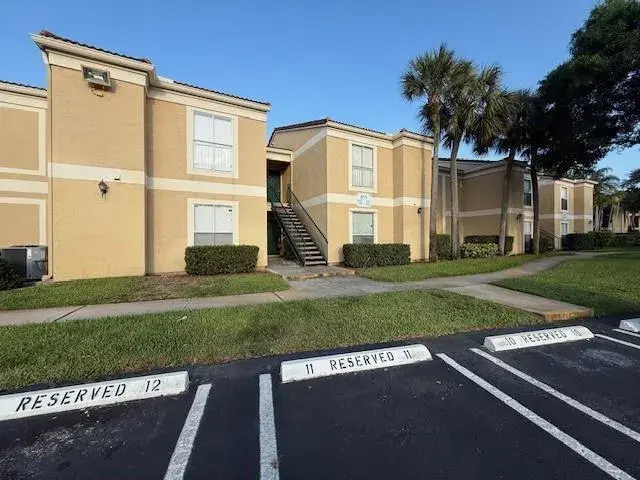 899 W Riverside Drive # 611, Coral Springs FL 33071