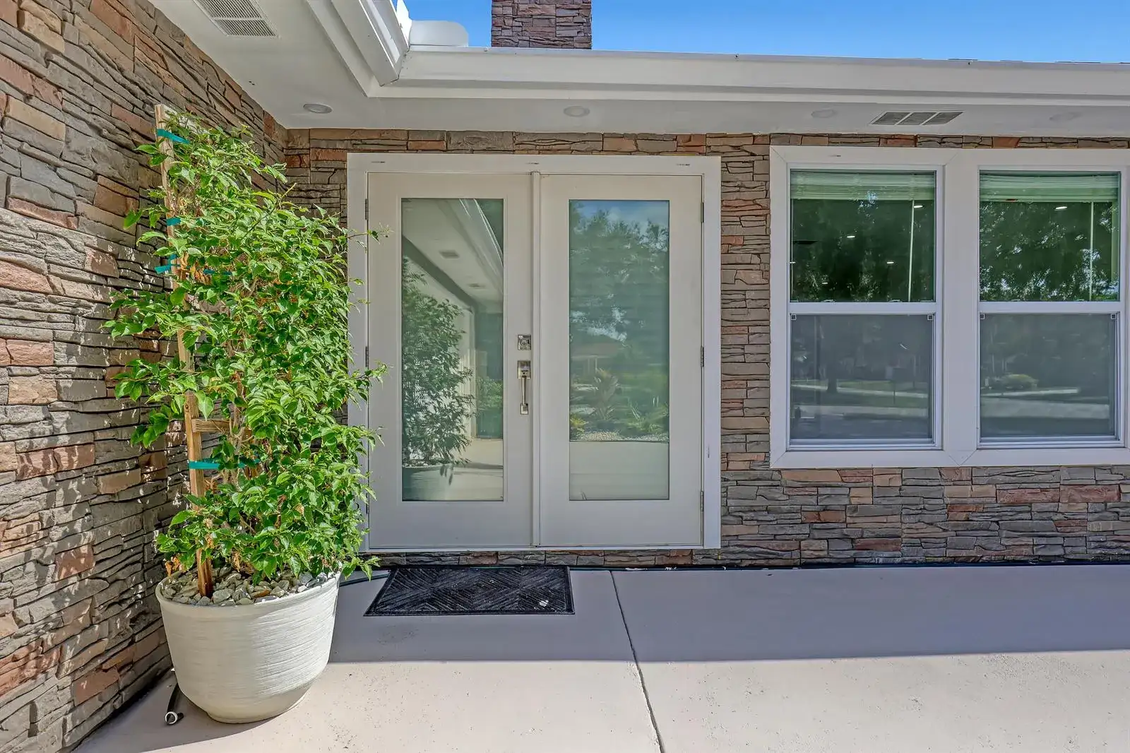 6185 White Oak Court, Jupiter FL 33458 photo 4