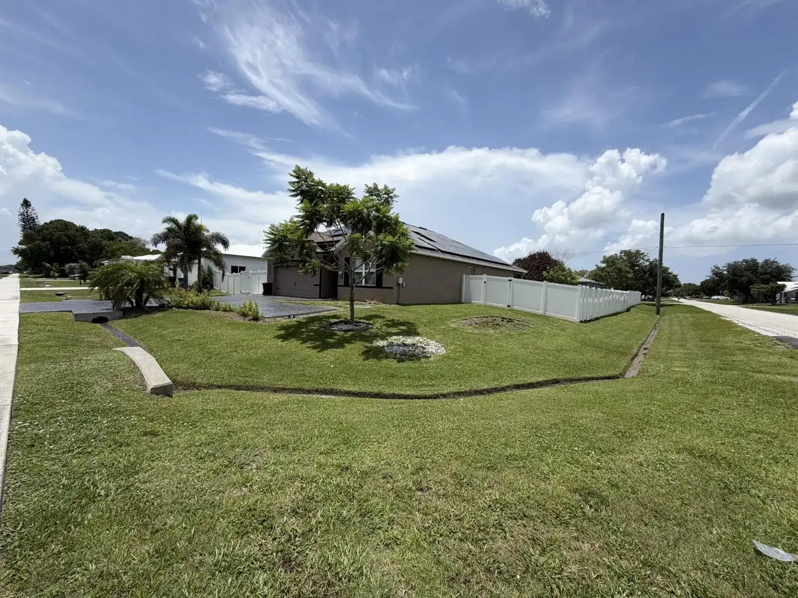 103 SW Oakridge Drive, Port St. Lucie FL 34984 photo 2