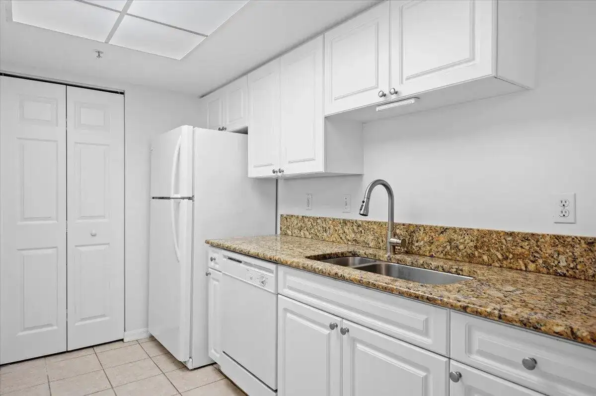 200 N Crestwood Court N # 211, Royal Palm Beach FL 33411 photo 2