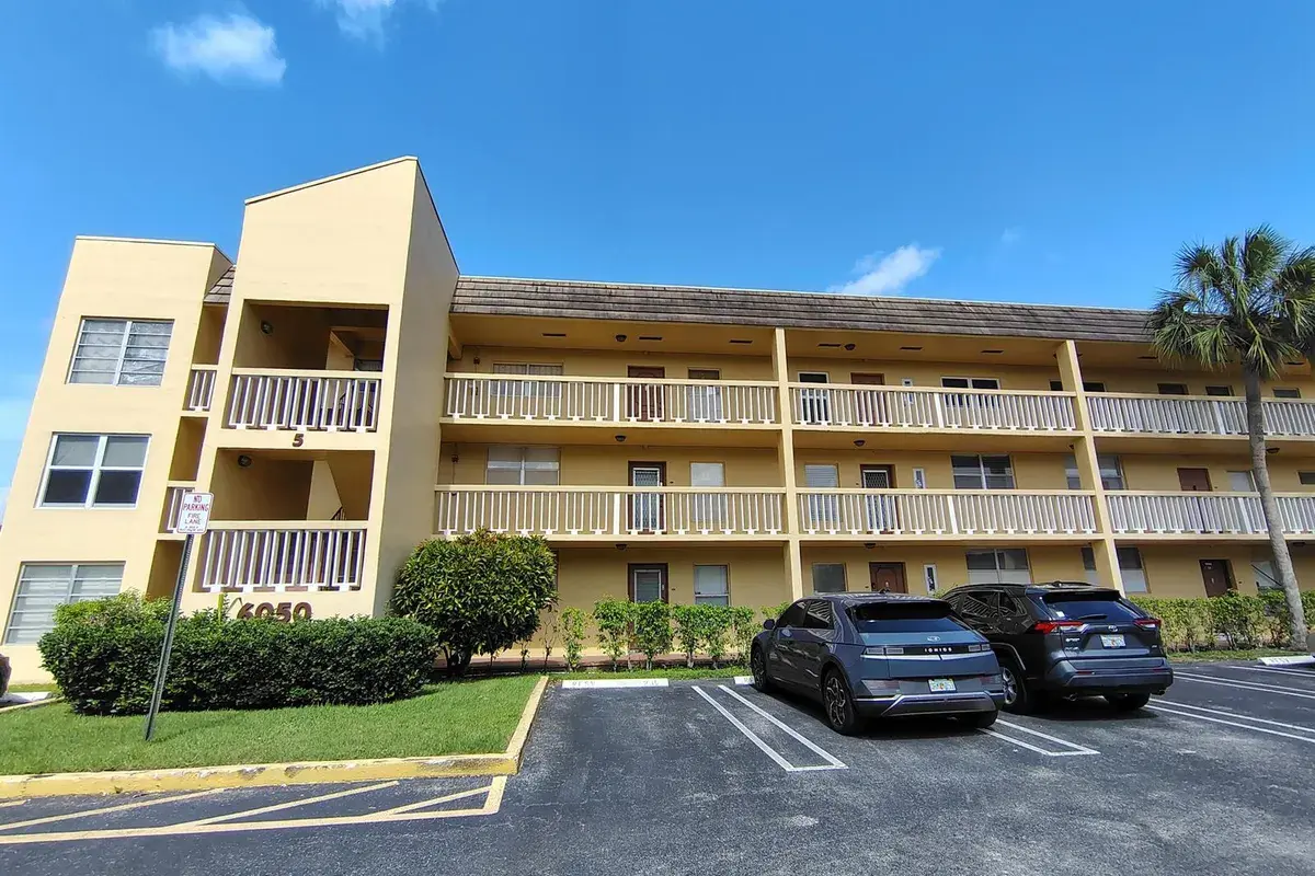 6050 NW 64th Avenue # 102, Tamarac FL 33319