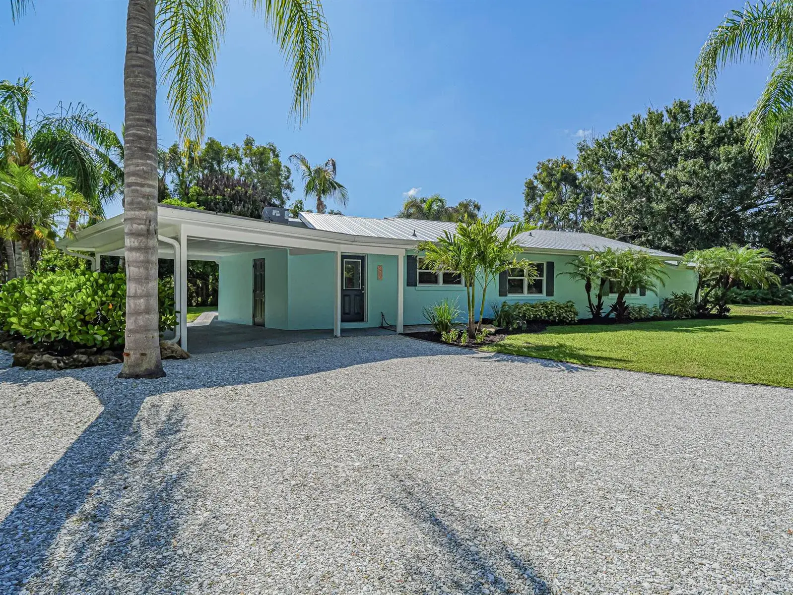 450 28th Court, Vero Beach FL 32968