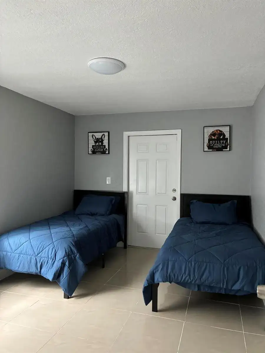 1558 NW 5th Avenue, Pompano Beach FL 33060 photo 5