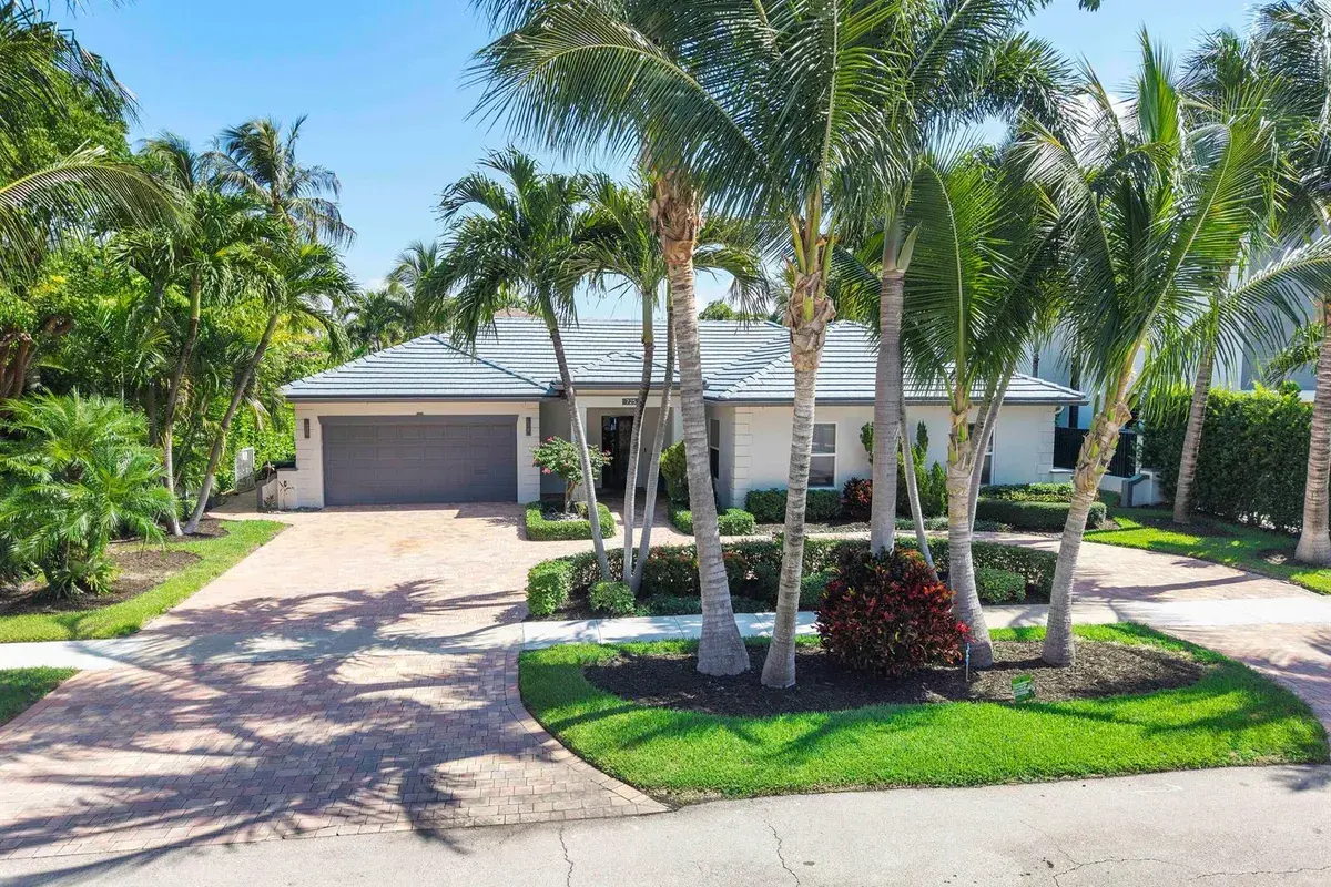 725 NE 36th Street, Boca Raton FL 33431