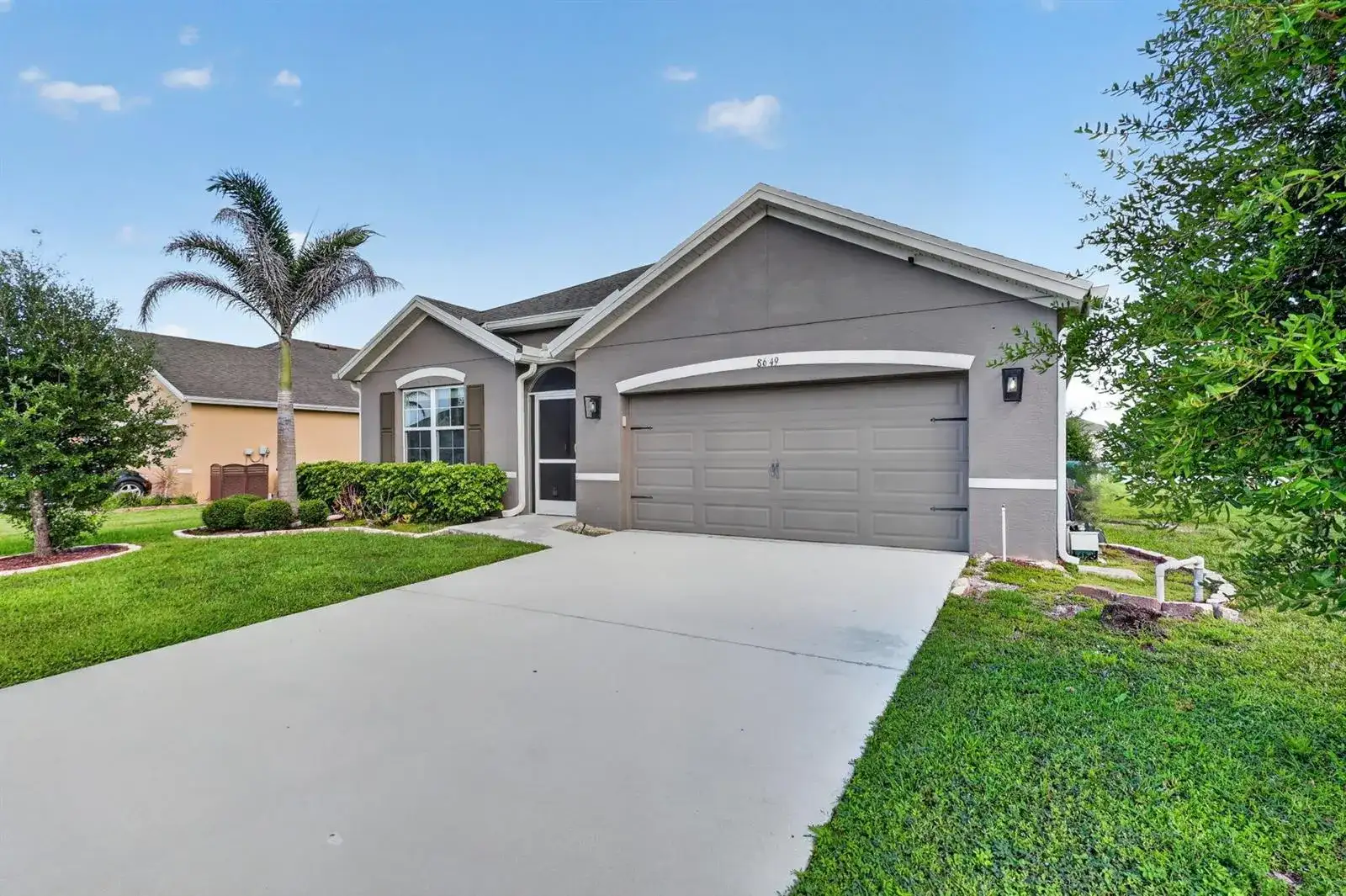 8649 Cobblestone Drive, Fort Pierce FL 34945 photo 2