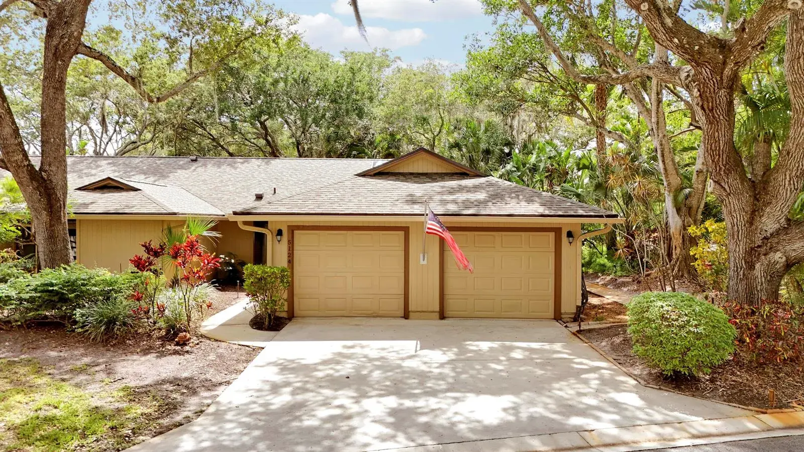 5124 SE Schooner Oaks Way, Stuart FL 34997