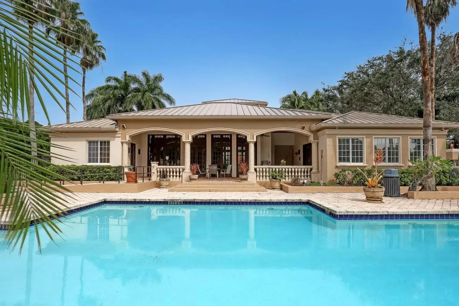1400 S Crestwood Court S # 1407, Royal Palm Beach FL 33411
