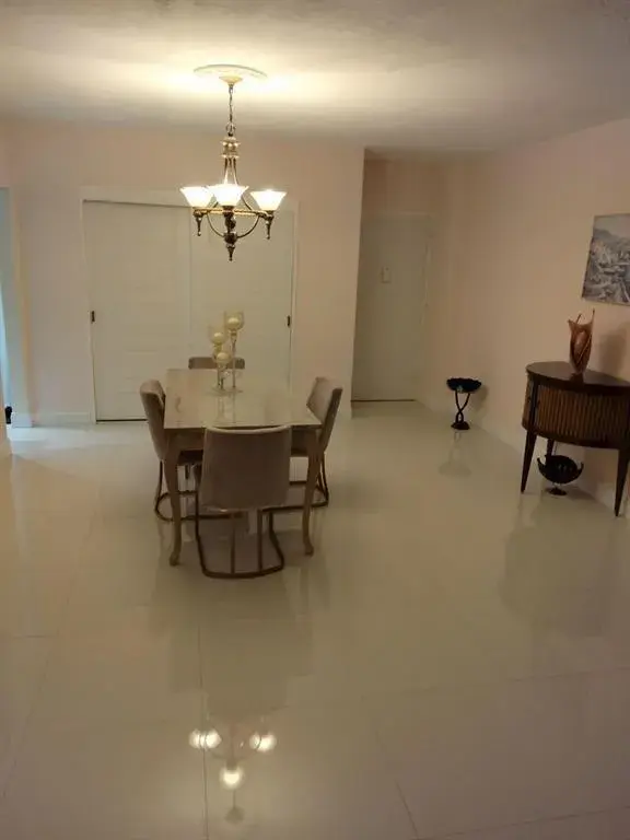 4250 Galt Ocean Drive # 10k, Fort Lauderdale FL 33308