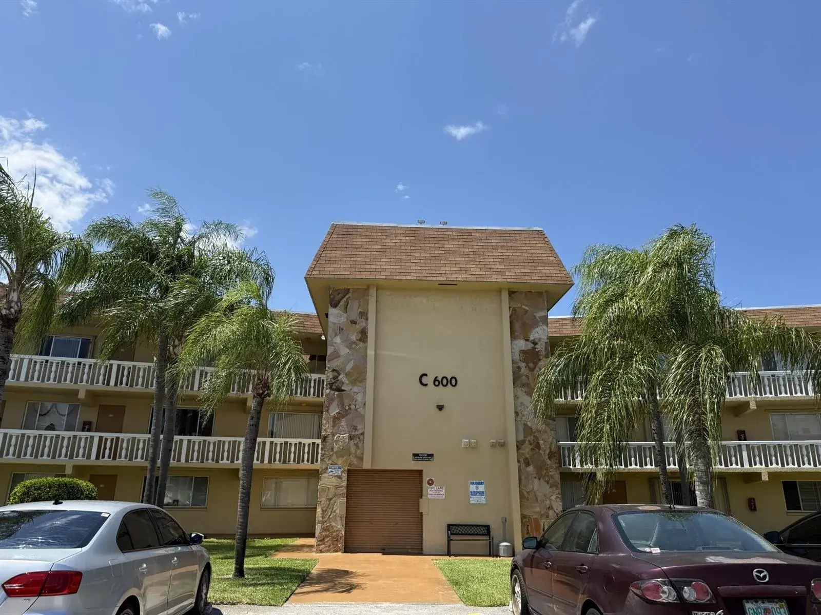 600 Village Green Court # 121, Palm Springs FL 33461