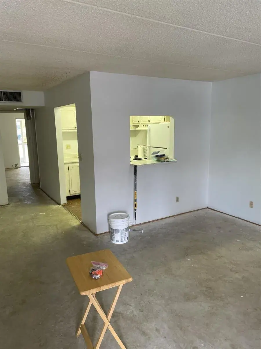 600 Village Green Court # 121, Palm Springs FL 33461