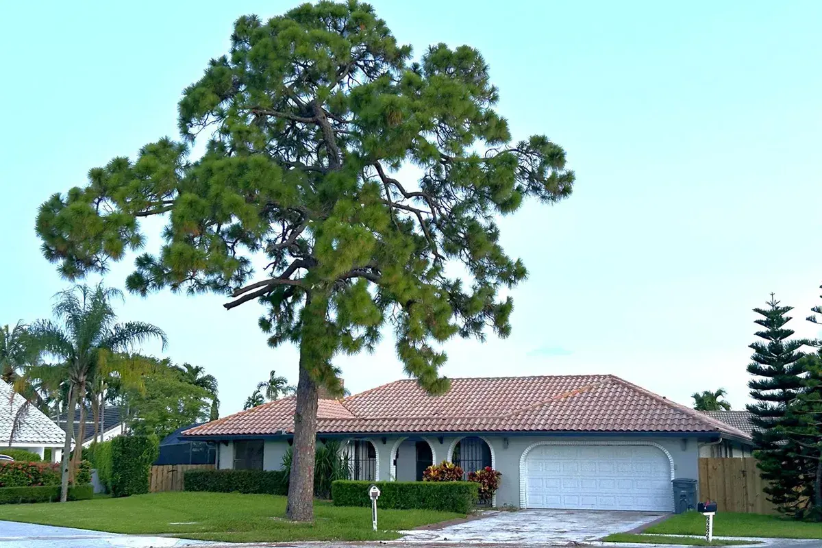 22822 Pinewood Court, Boca Raton FL 33433