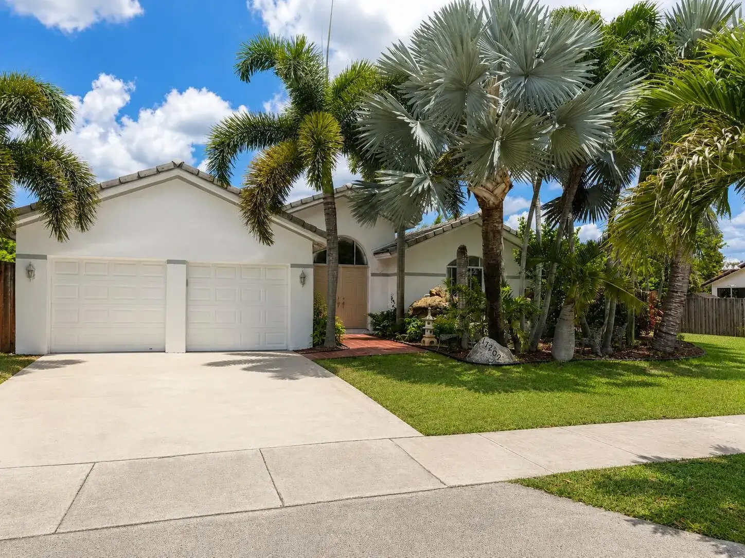 17202 SW 149th Place, Miami FL 33187 photo 2