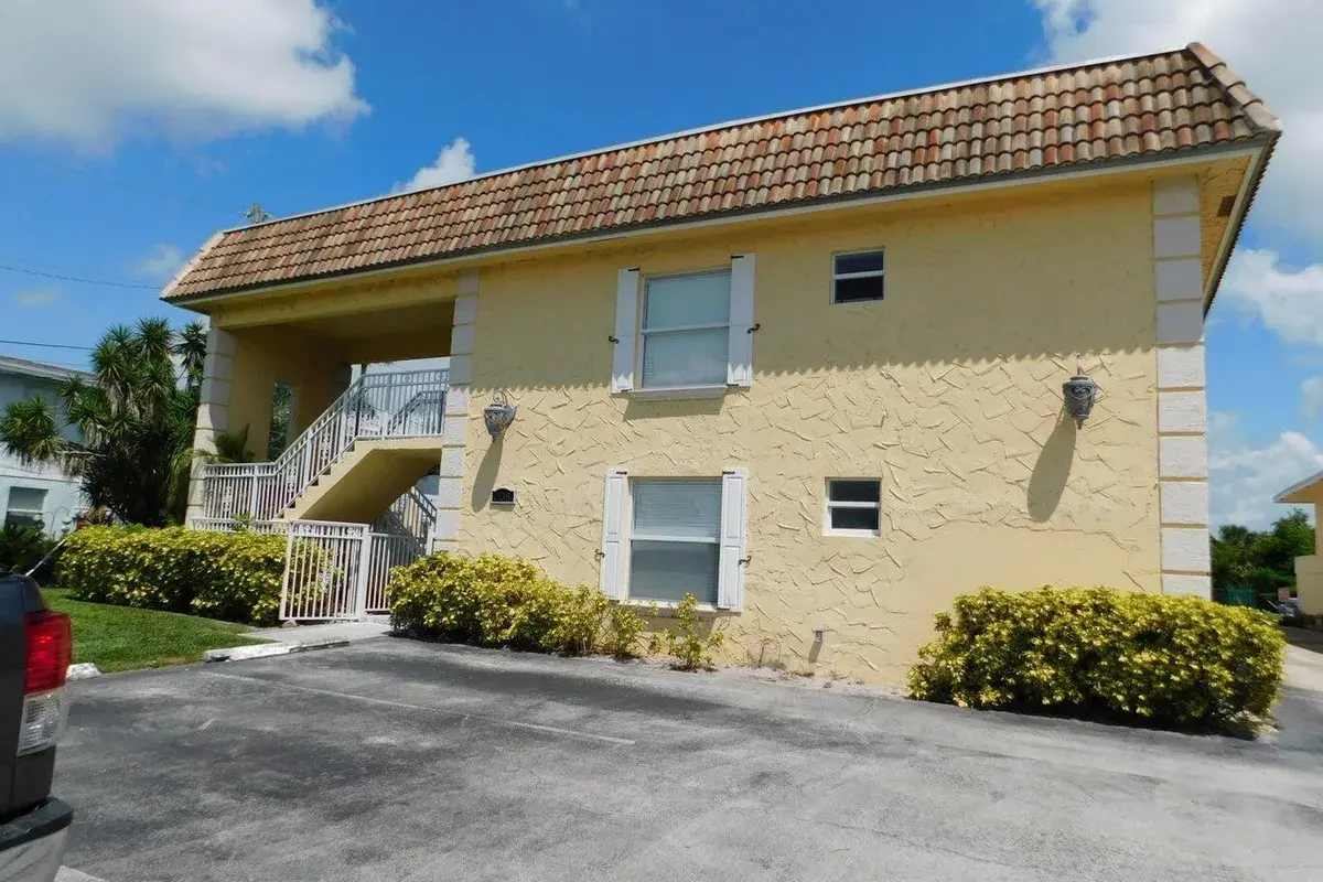 735 Hummingbird Way # 201, North Palm Beach FL 33408