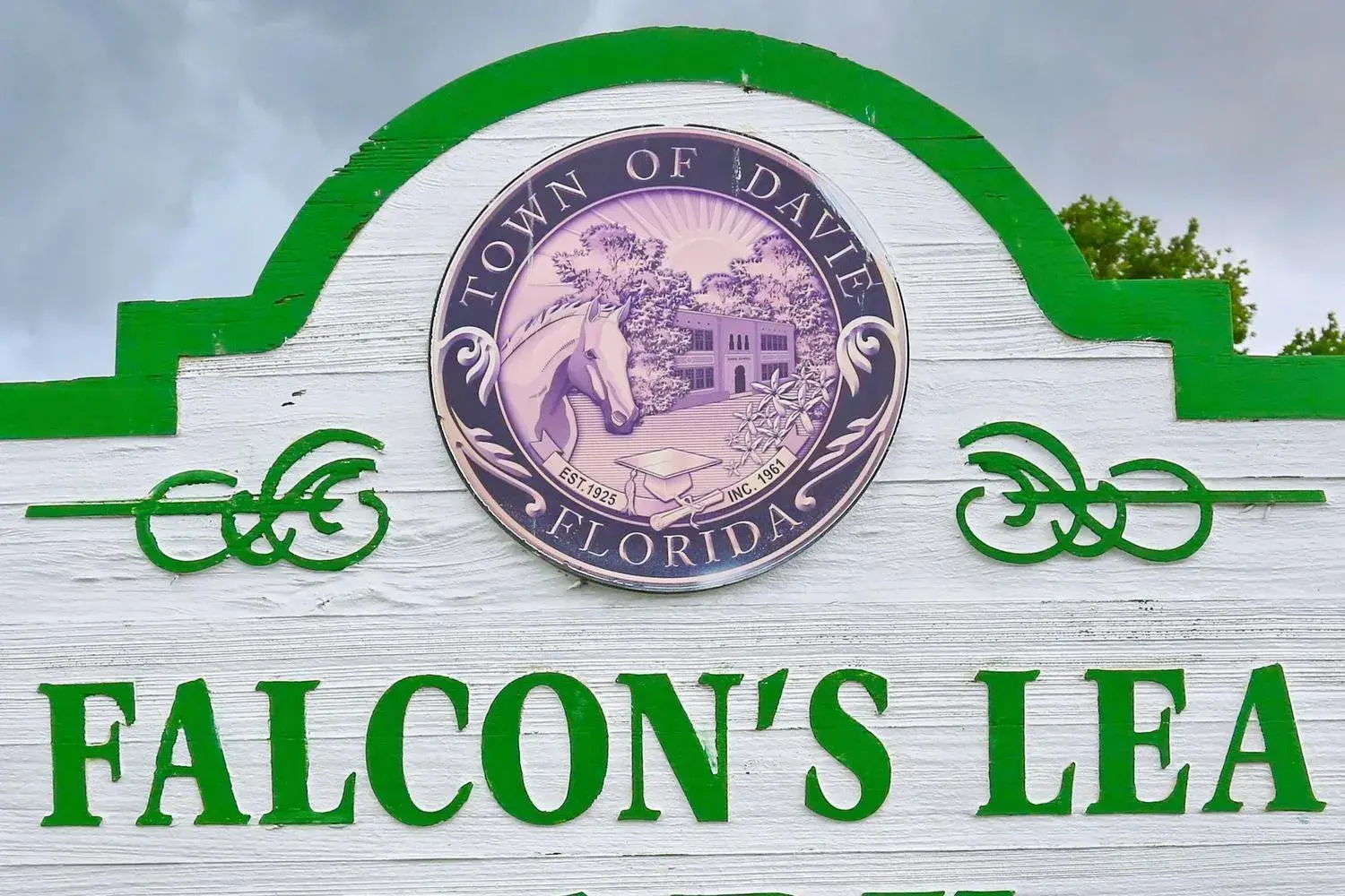 15061 Durham Lane, Davie FL 33331