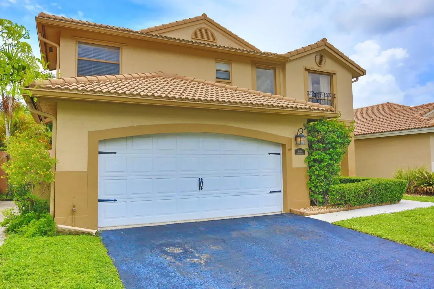 15061 Durham Lane, Davie FL 33331
