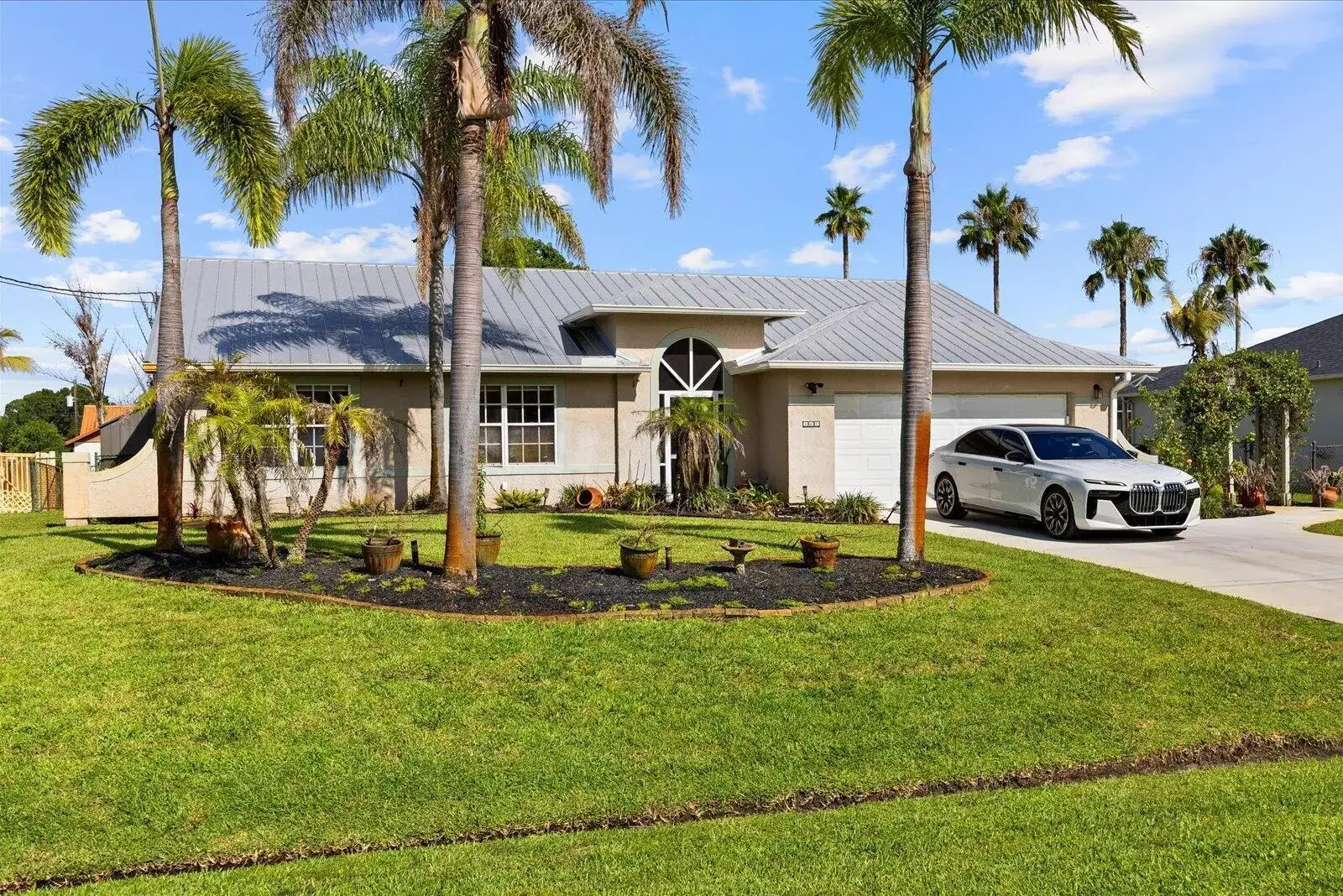 160 NE Twylite Terrace, Port St. Lucie FL 34983 photo 2