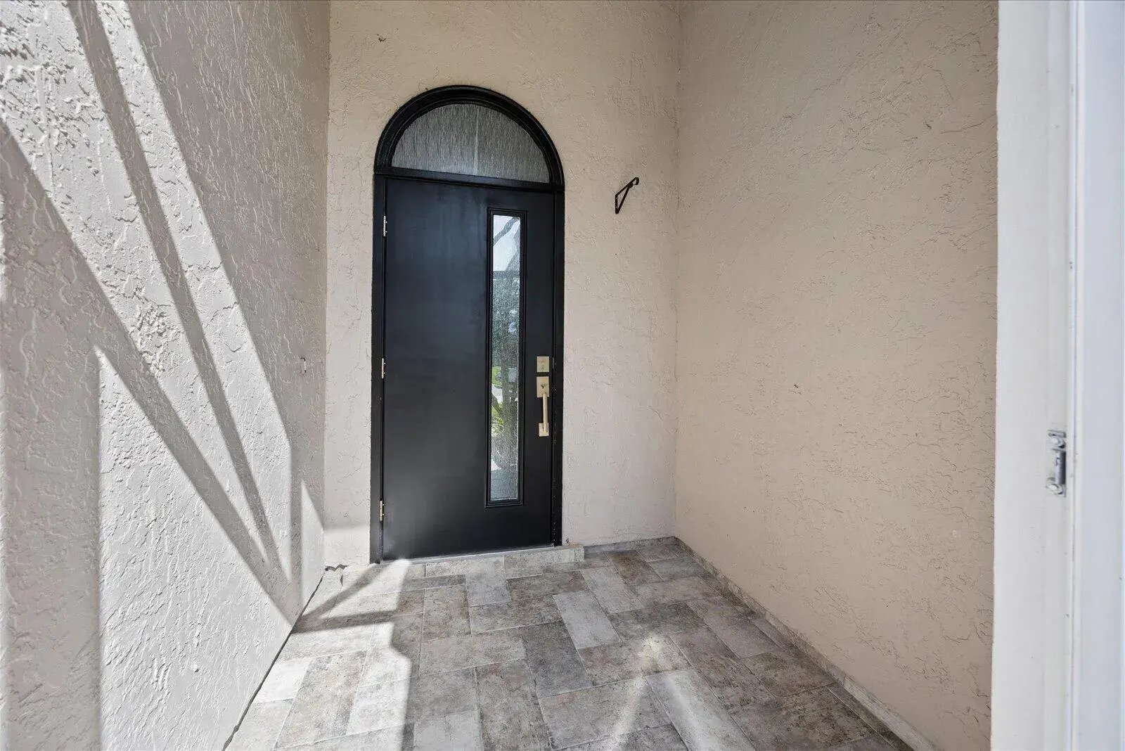 160 NE Twylite Terrace, Port St. Lucie FL 34983