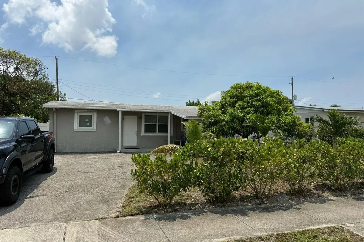 4161 NW 11th Avenue, Oakland Park FL 33309