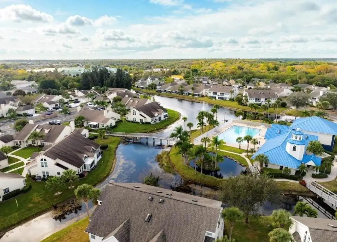 1907 Aynsley Way # 2, Vero Beach FL 32966 photo 2