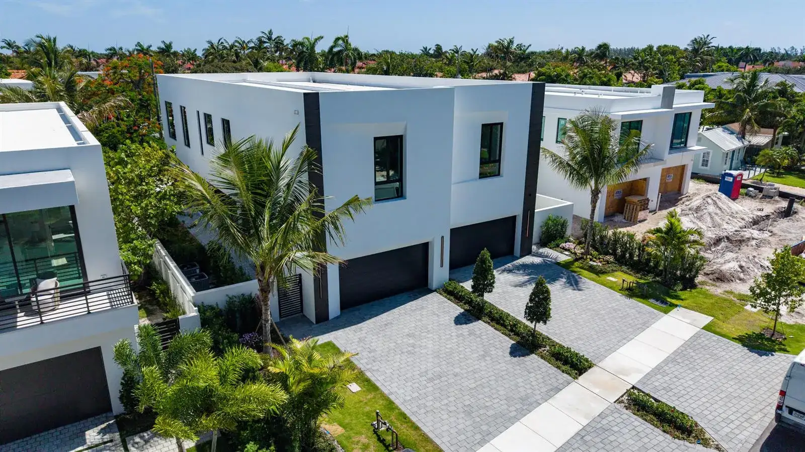 723 Lake Avenue N, Delray Beach FL 33483 photo 2