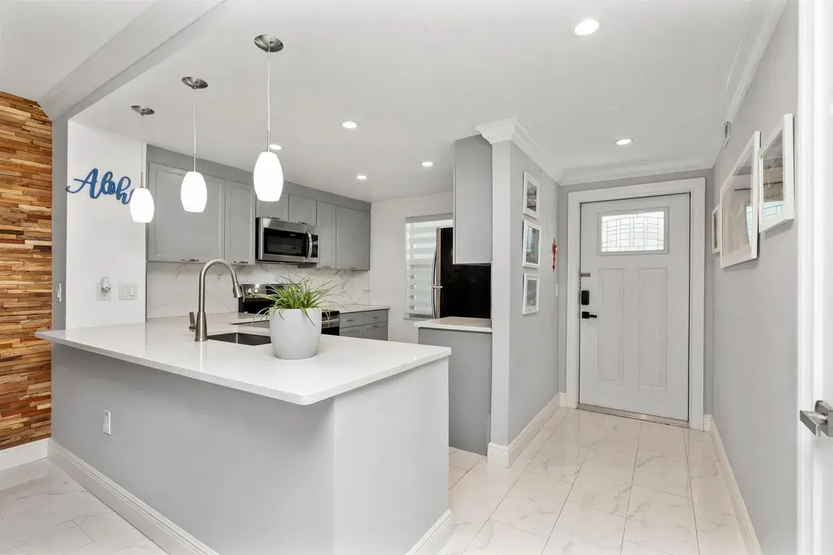 9780 Marina Boulevard # 421, Boca Raton FL 33428