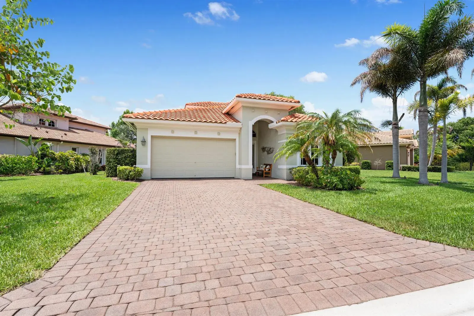 910 SW Palm Cove Drive, Palm City FL 34990
