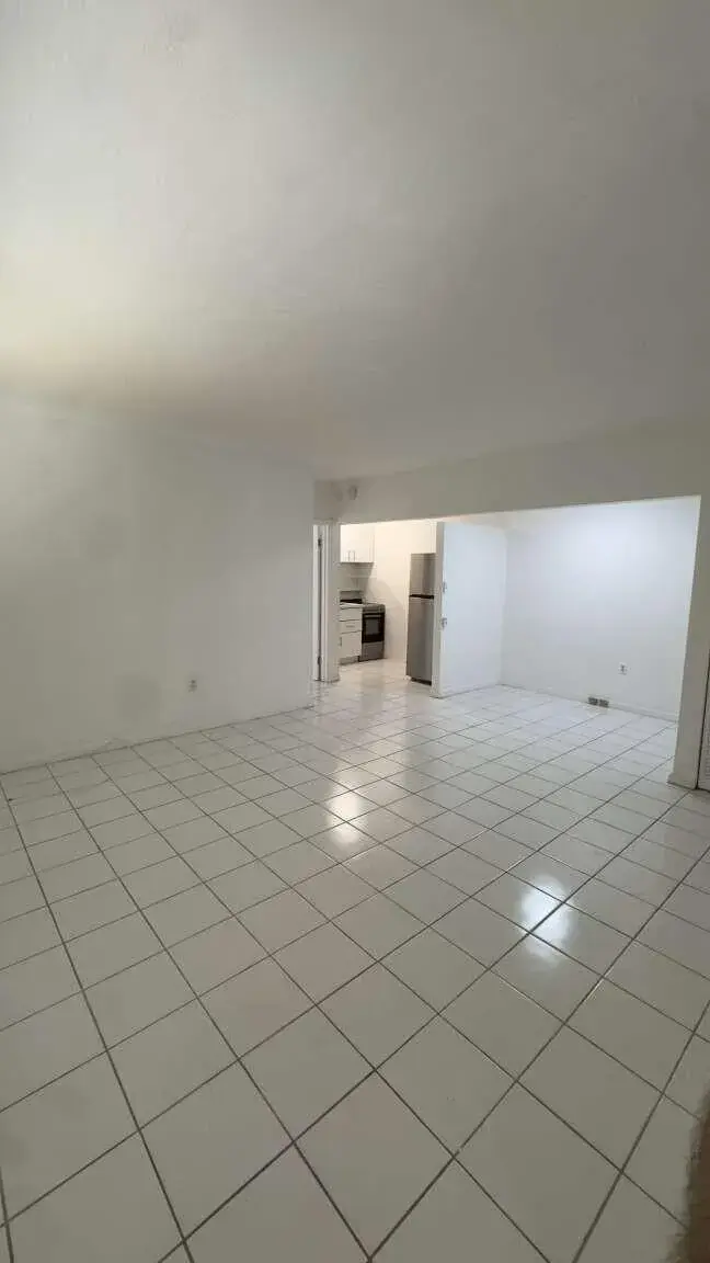 51 Edgewater Drive # 4, Coral Gables FL 33133