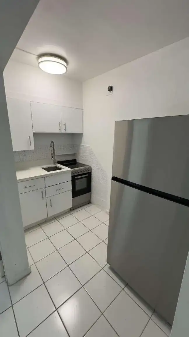 51 Edgewater Drive # 4, Coral Gables FL 33133 photo 4