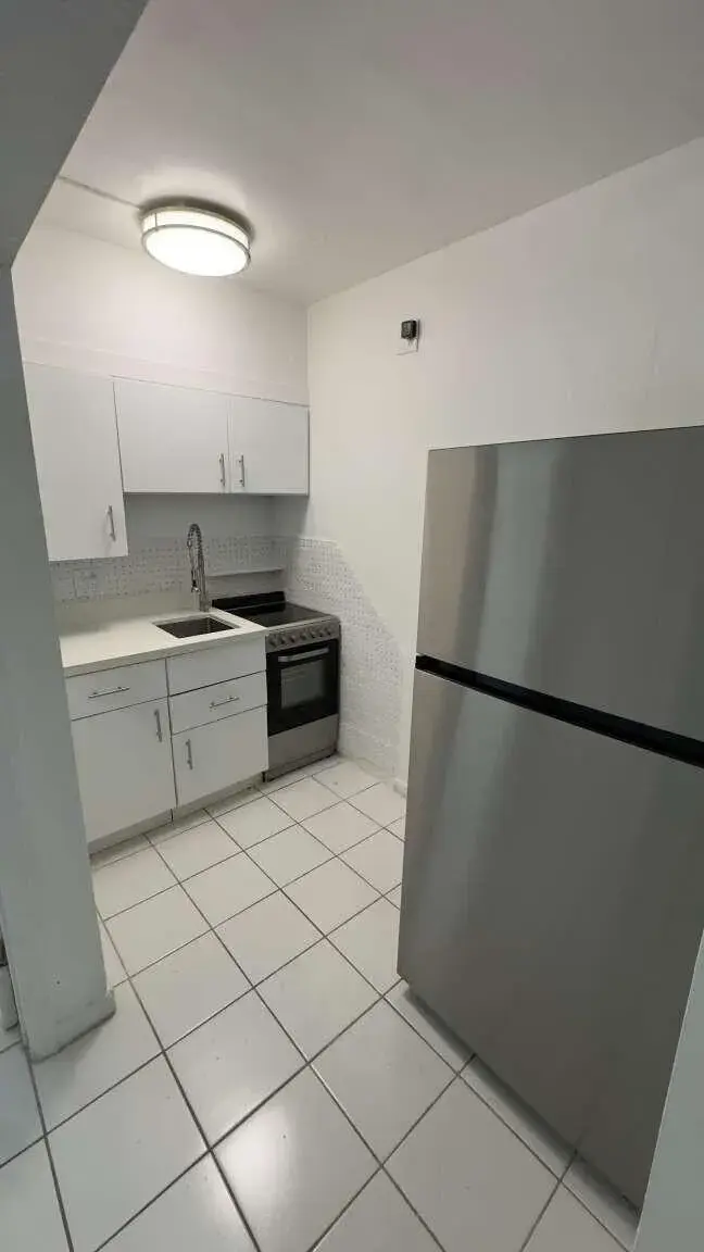 51 Edgewater Drive # 4, Coral Gables FL 33133